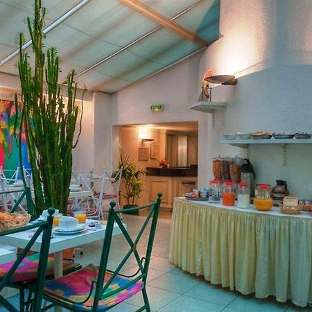 Croix De Malte Hotel Париж Екстериор снимка