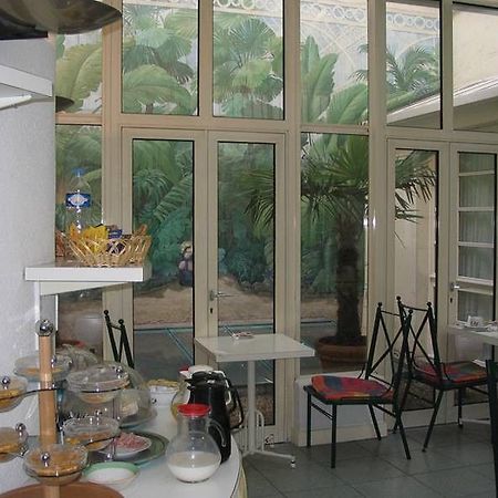 Croix De Malte Hotel Париж Екстериор снимка