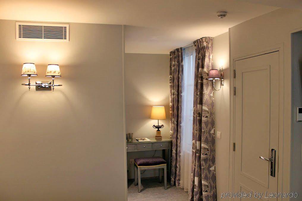 Croix De Malte Hotel Париж Екстериор снимка